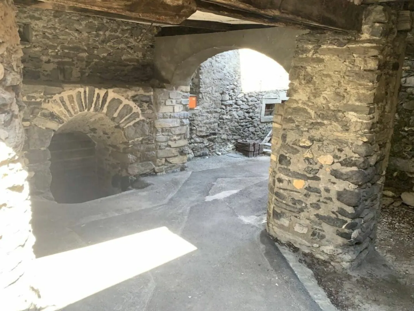 Dorfhaus mit 5,5 Zimmern in Chamoson - Foto 12 von 14