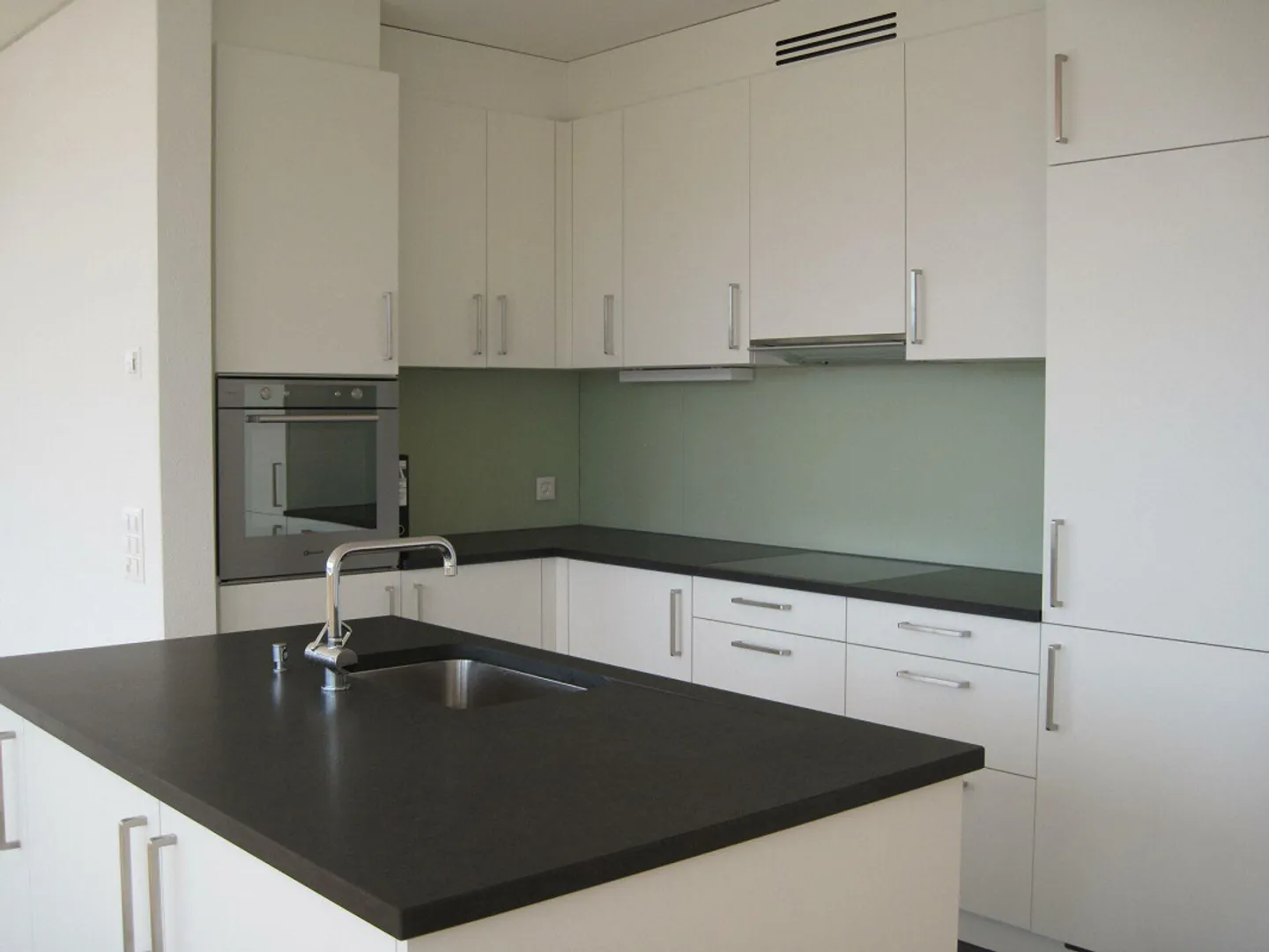 Vie moderne directement à la gare de Zurich-Altstetten - Photo 4 sur 7