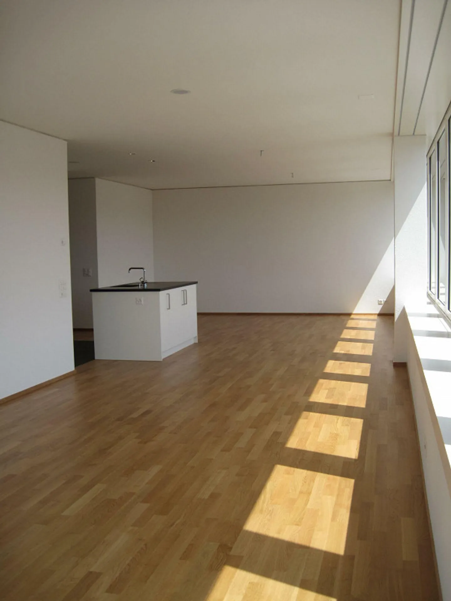 Vie moderne directement à la gare de Zurich-Altstetten - Photo 5 sur 7