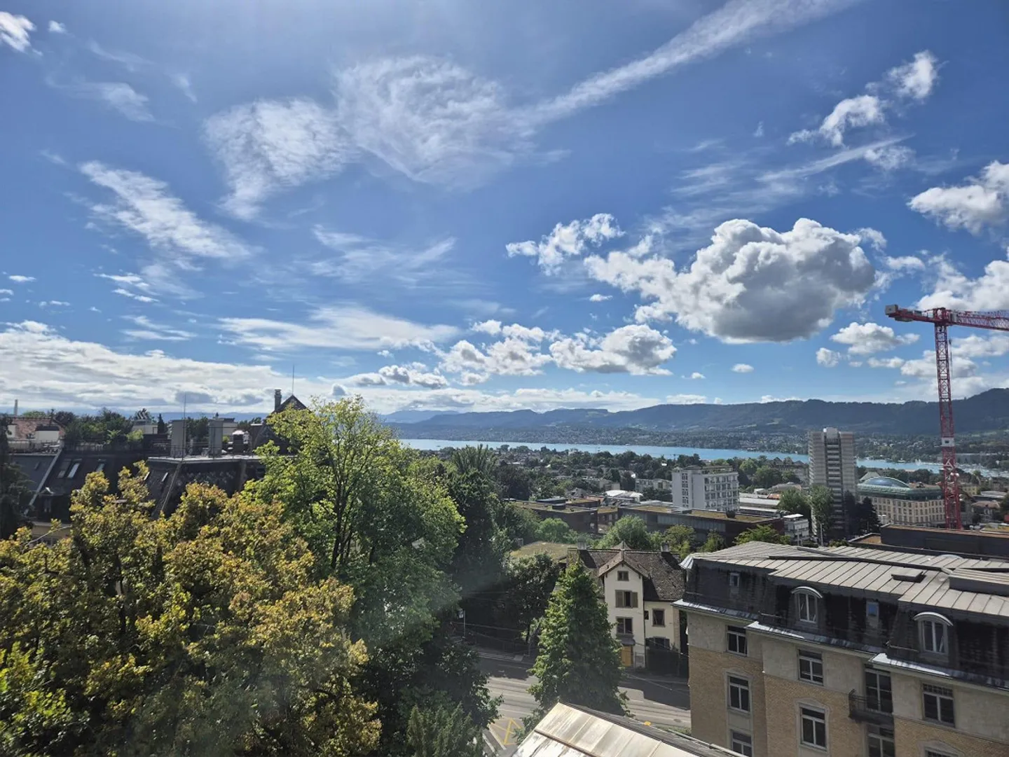 Ampio appartamento di 5,5 stanze con vista mozzafiato sul lago in Voltastrasse - Foto 1 di 10