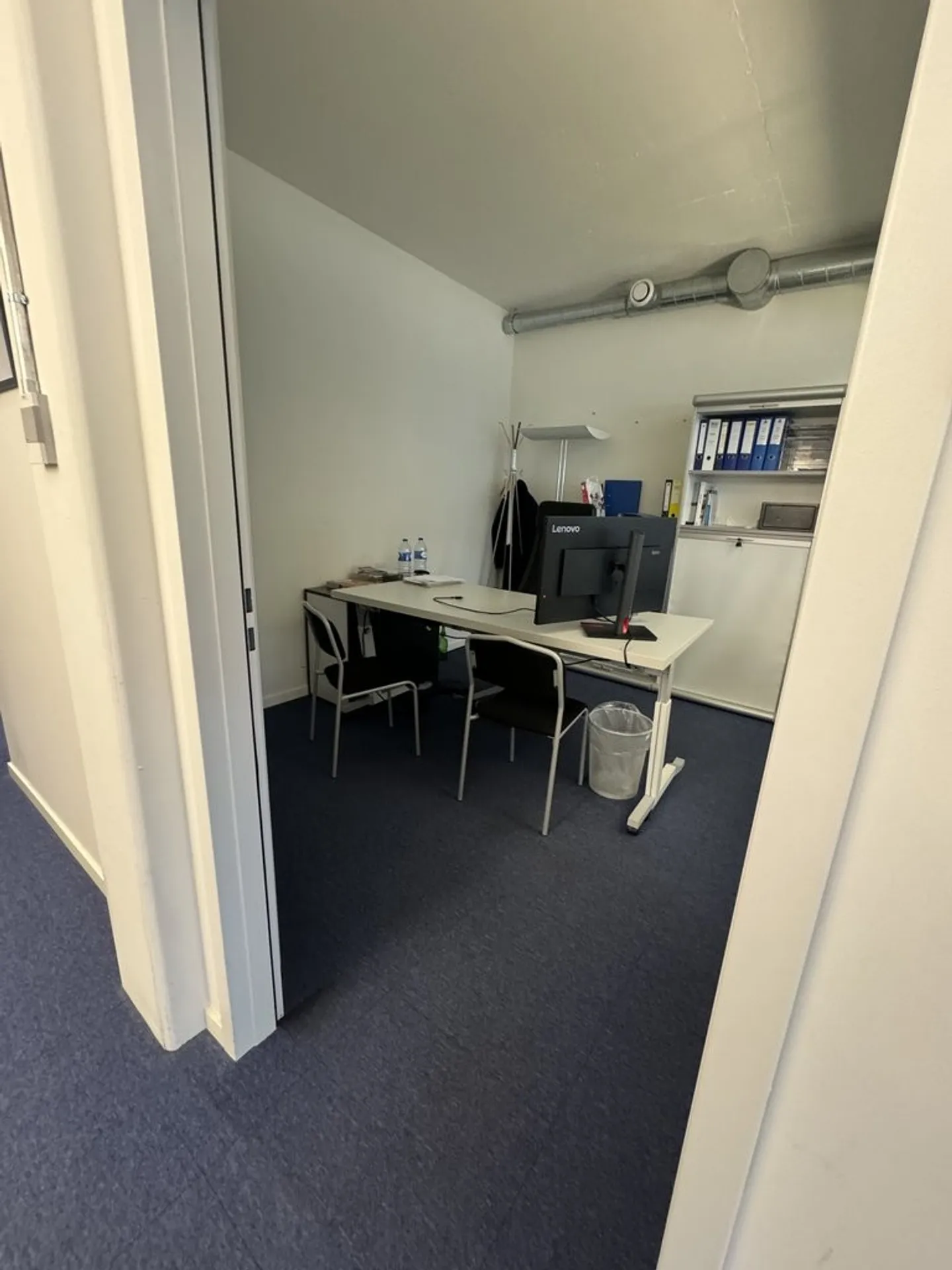 Bright area ideally located! - Photo 7 of 7