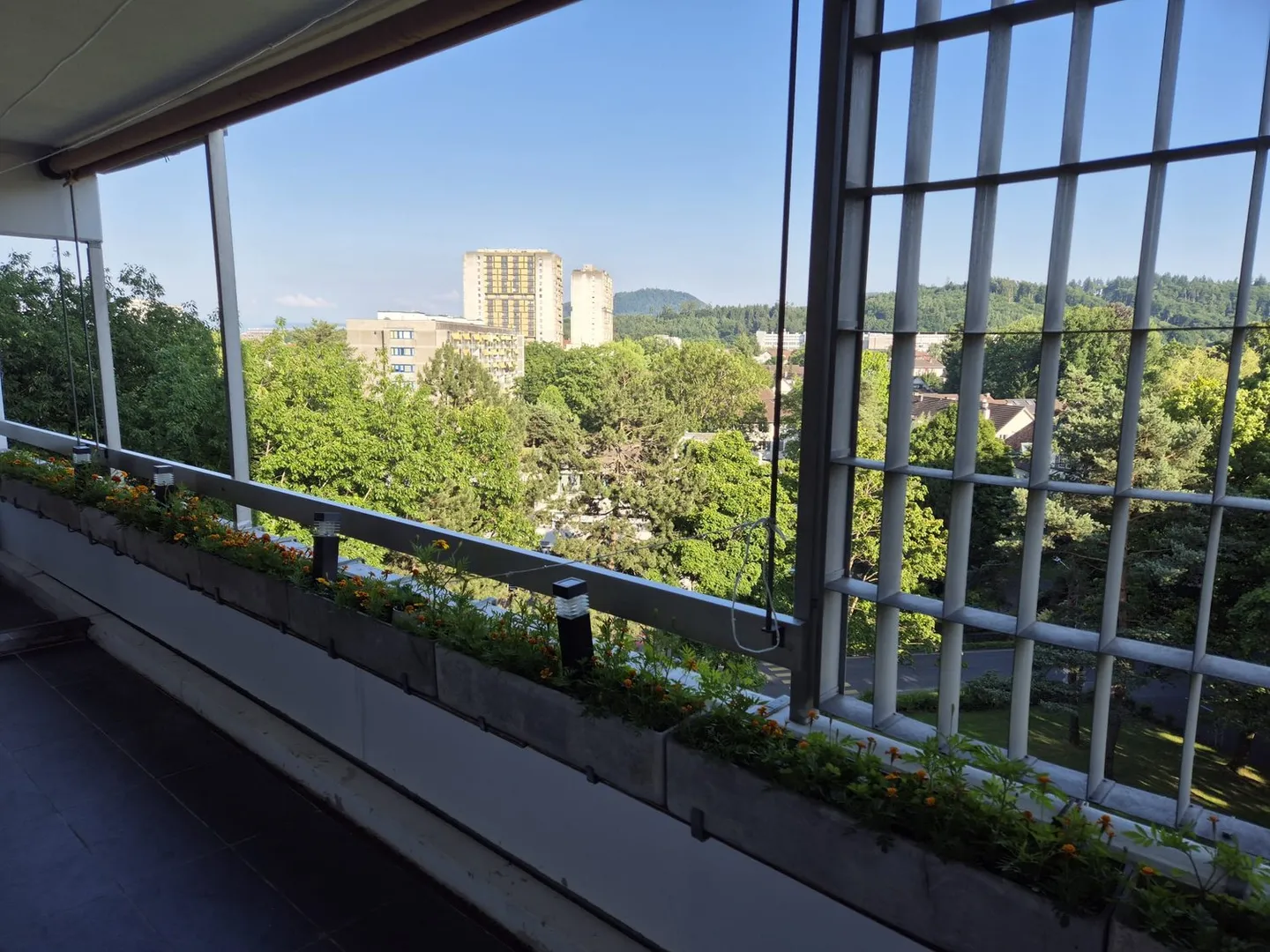 Camera condivisa luminosa in affitto in una posizione molto buona a Bümpliz - Foto 4 di 6