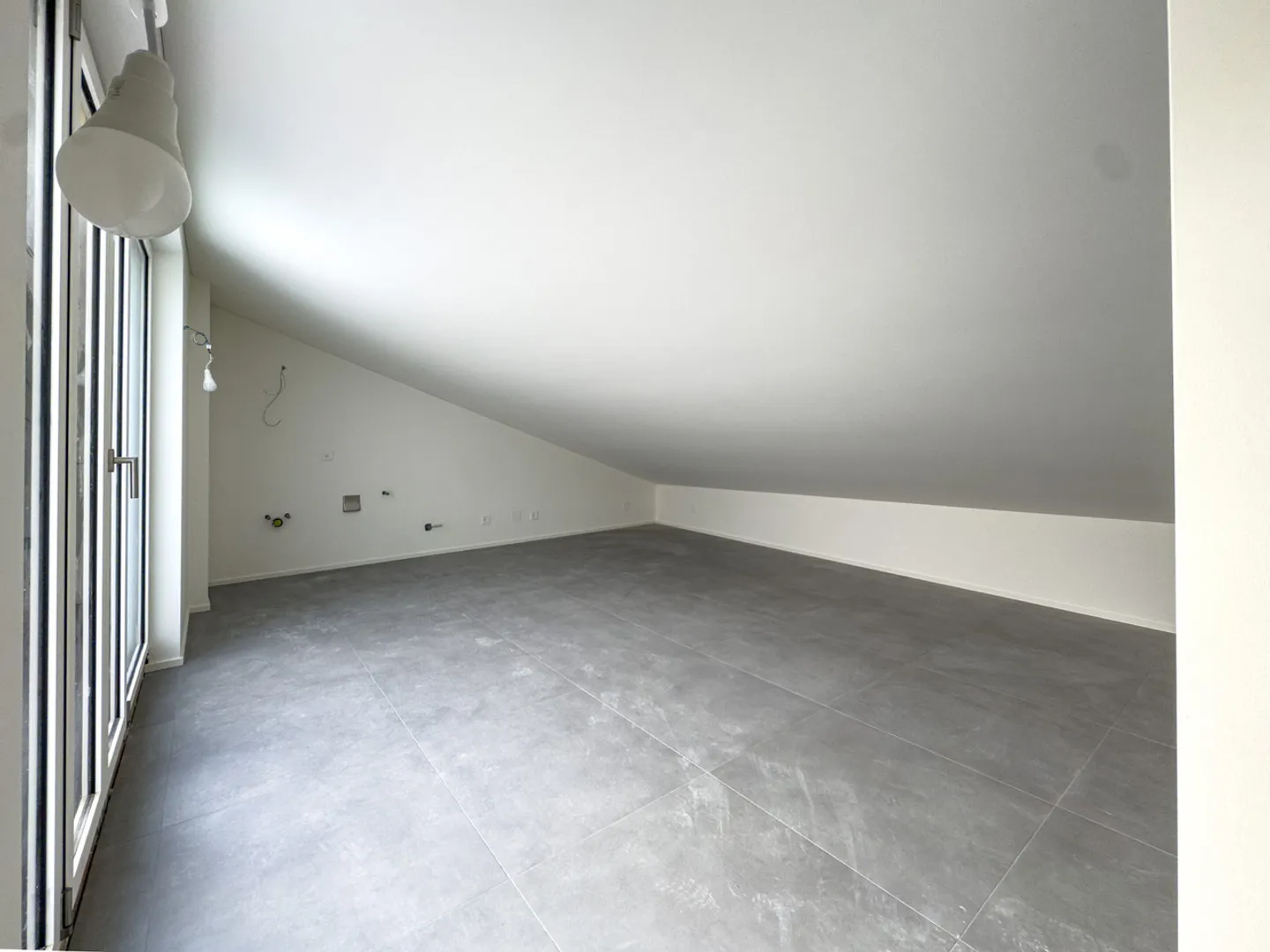 Modernes Duplex-Apartment in Besazio - Foto 5 von 18