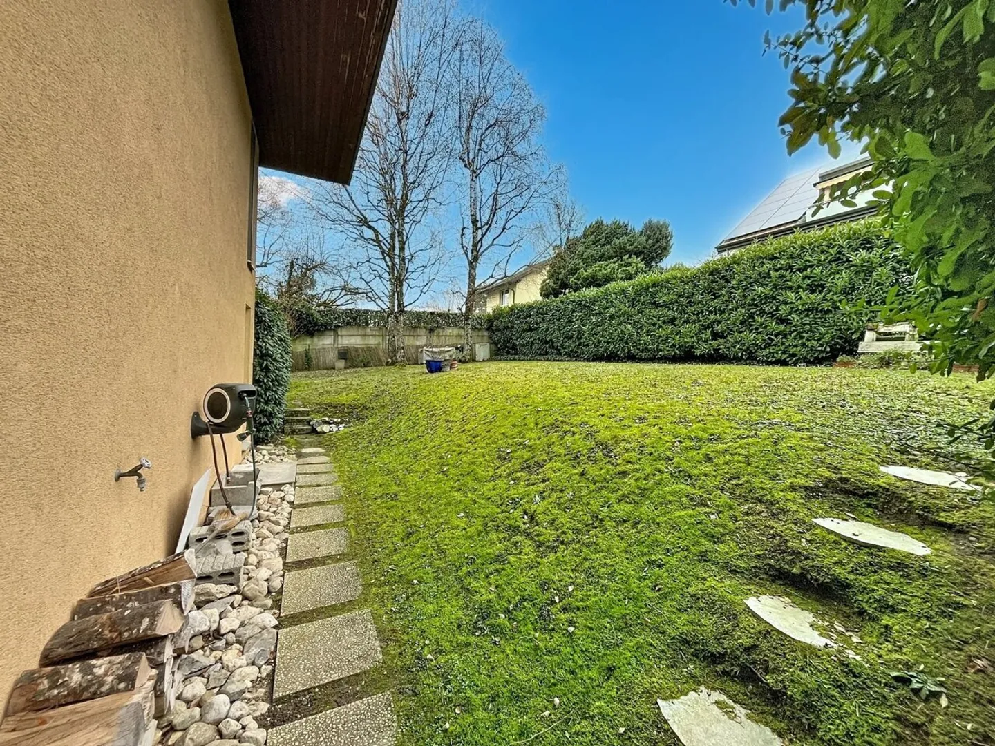 Incantevole appartamento di 4,5 locali con vista libera - Foto 2 di 13