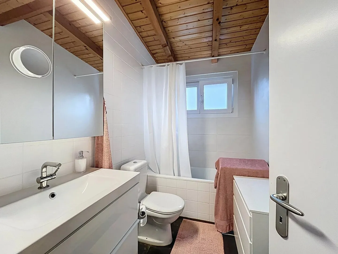 Incantevole appartamento di 4,5 locali con vista libera - Foto 7 di 13