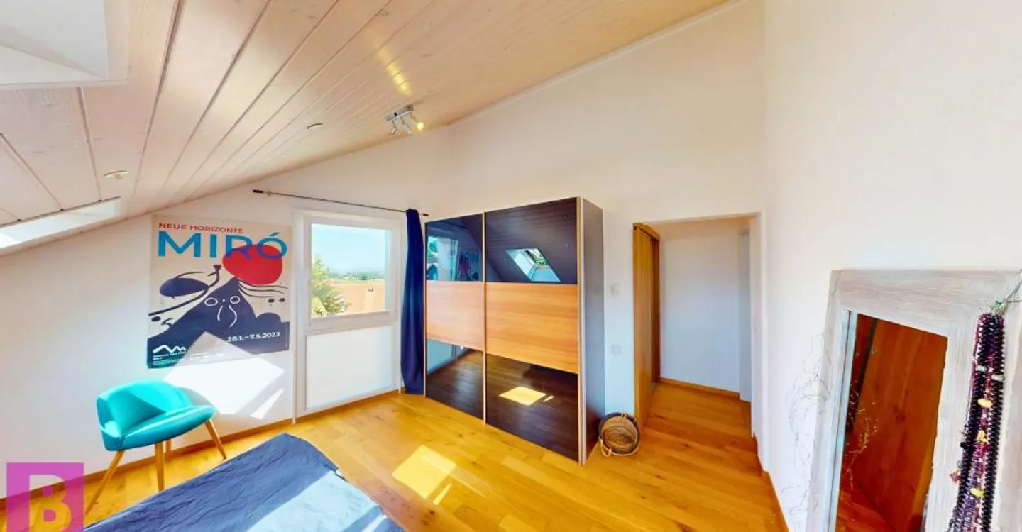 Esprit maison pour ce superbe triplex familial de 4 chambres à Yens - Photo 12 of 19