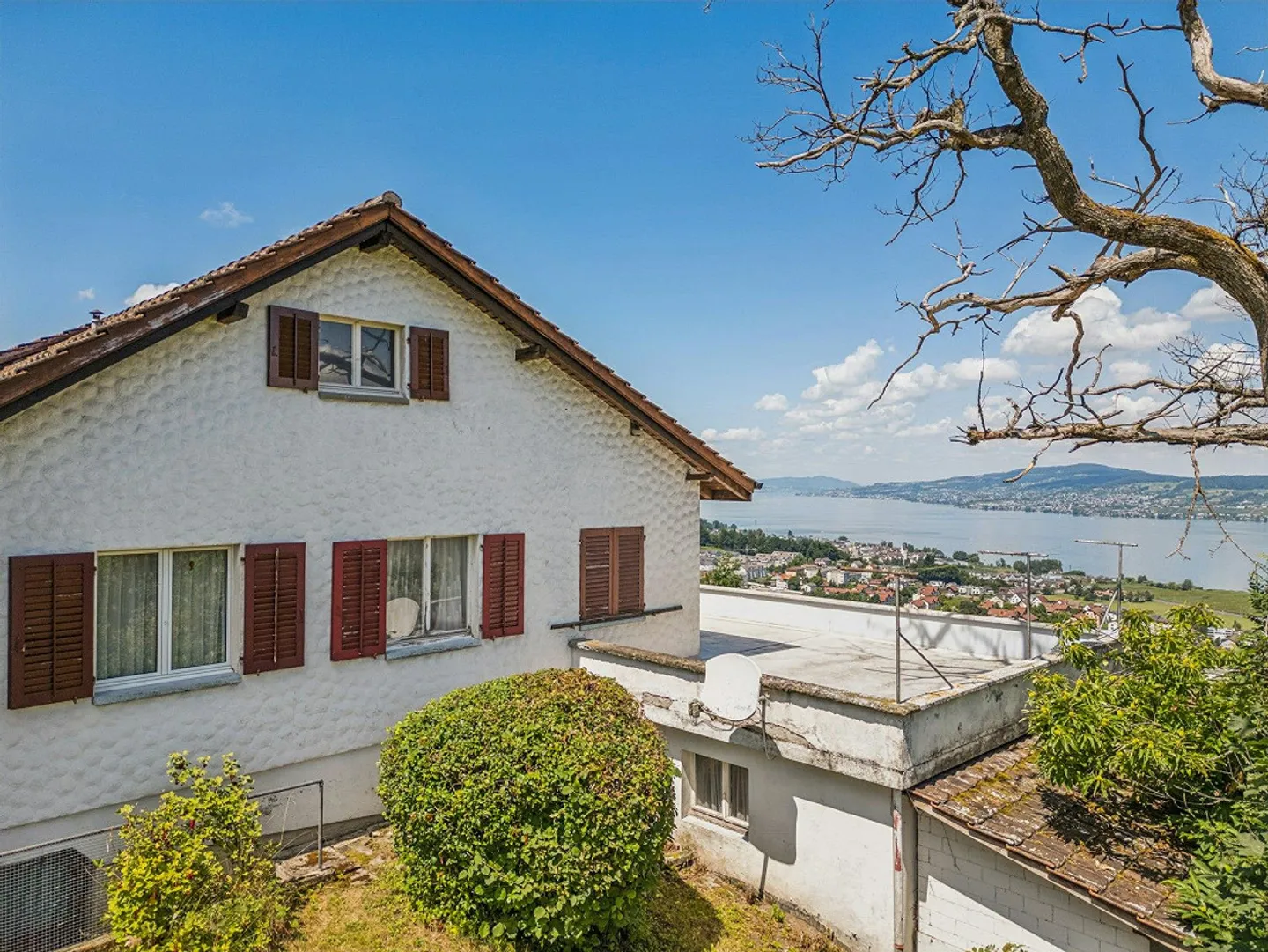 Casa unifamiliare indipendente con vista libera sul lago di Zurigo - Foto 6 di 13
