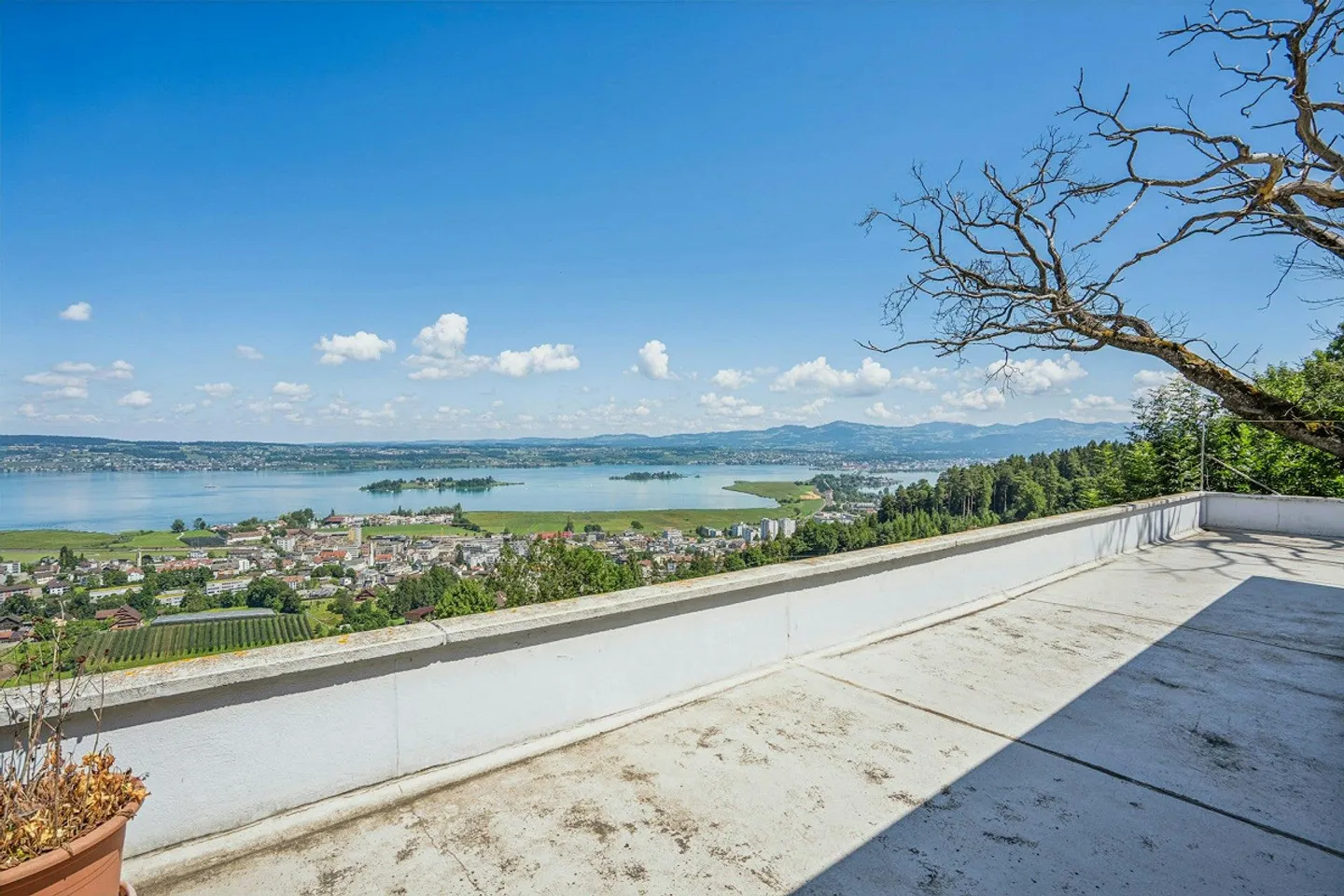 Casa unifamiliare indipendente con vista libera sul lago di Zurigo - Foto 8 di 13