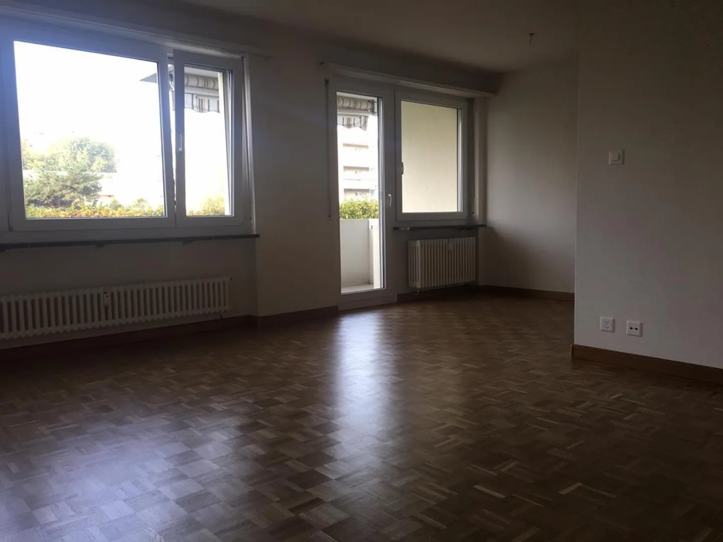 Spacious 3.5-room apartment with balcony - Photo 4 of 5