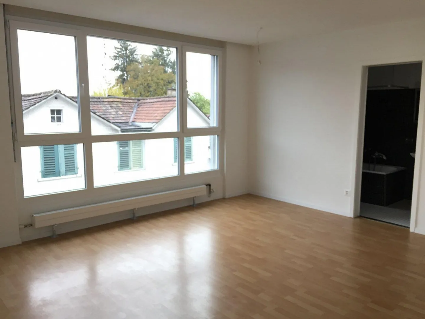 Sonnige 3-Zimmer-Wohnung mit Balkon an zentraler Lage in Amriswil - Foto 6 von 9