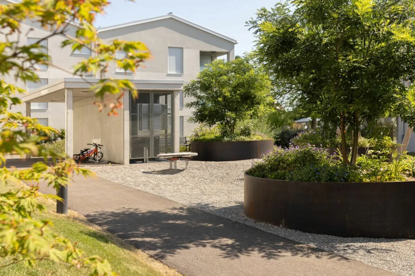 ERSTVERMIETUNG  - moderne 3.5-Zimmer-Wohnung im Eigentumsstandard mit 101 m² Wohnfläche - Foto 1 von 8