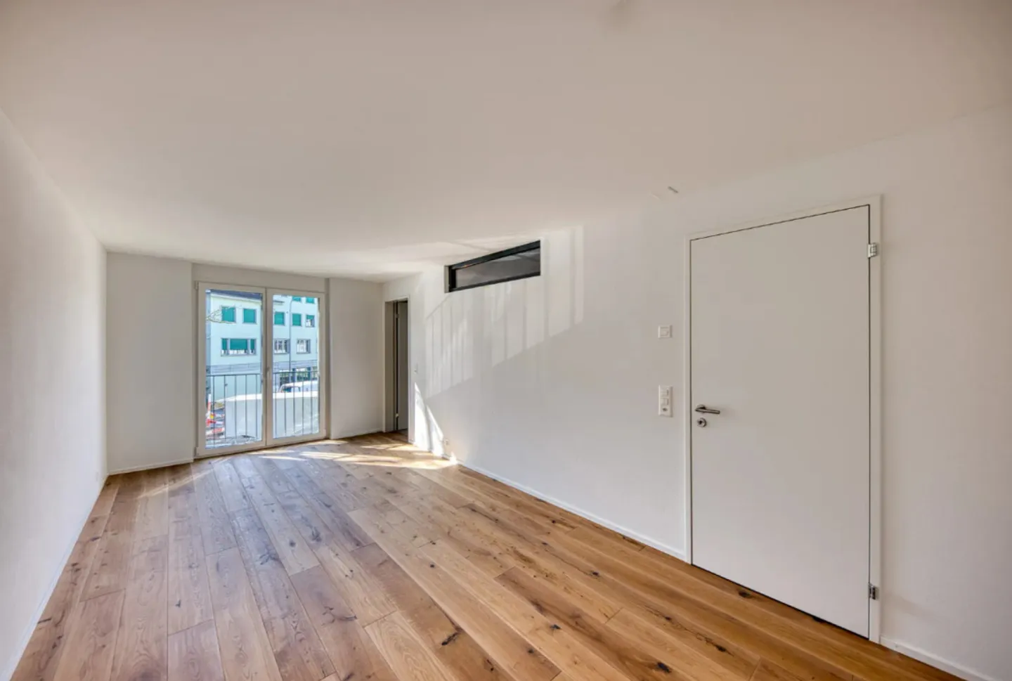 ERSTVERMIETUNG  - moderne 3.5-Zimmer-Wohnung im Eigentumsstandard mit 101 m² Wohnfläche - Foto 3 von 8