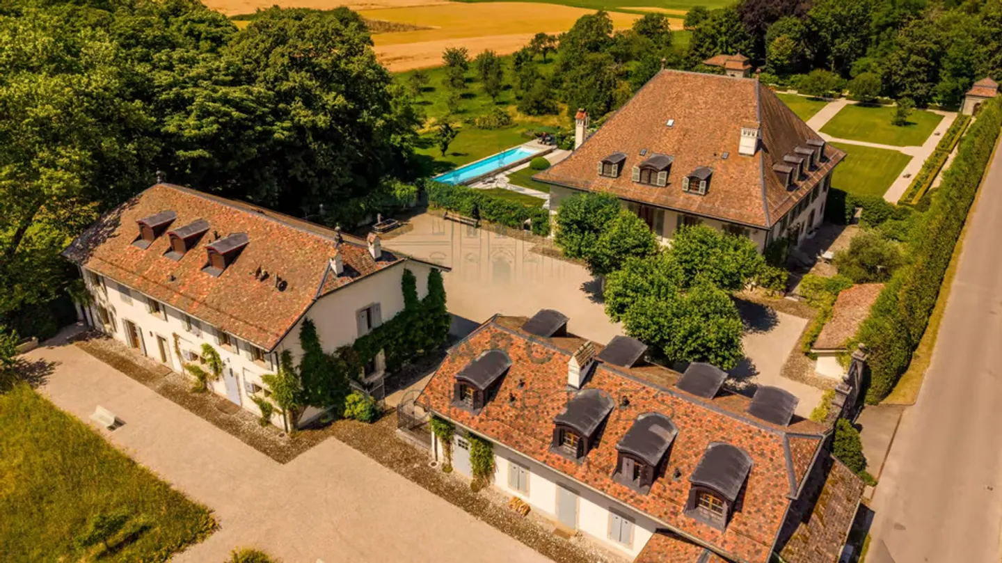 Aussergewöhnliches Château in Genf - Foto 2 von 13