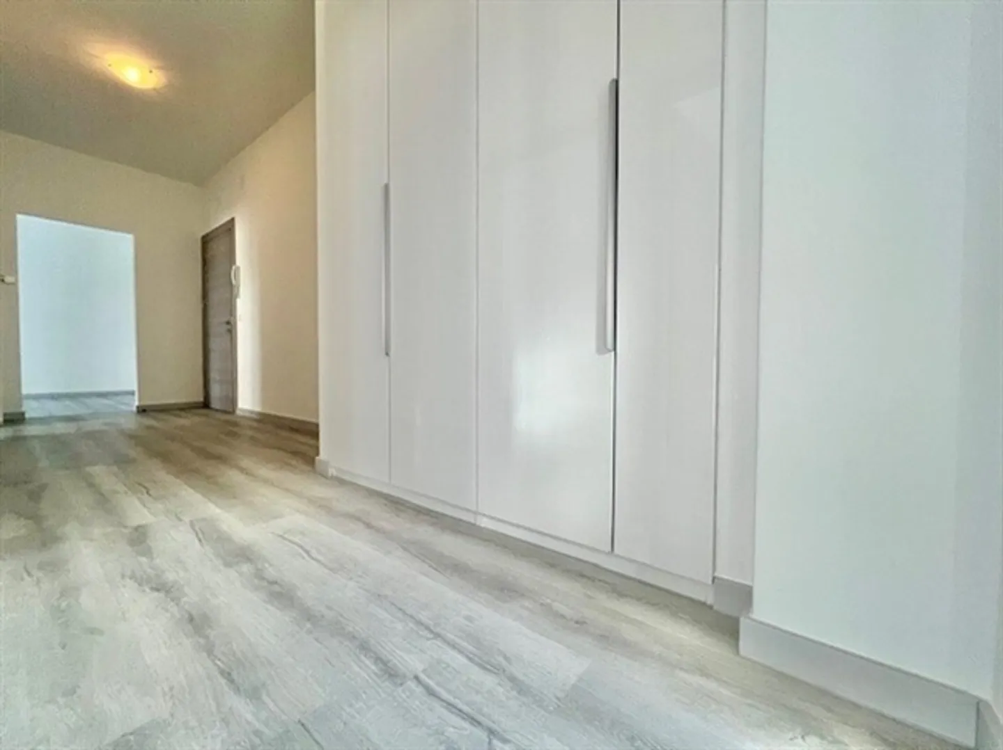 FINO A 3 MESI GRATUITI – Appartamento ristrutturato di 3,5 locali a Chiasso - Foto 4 di 9