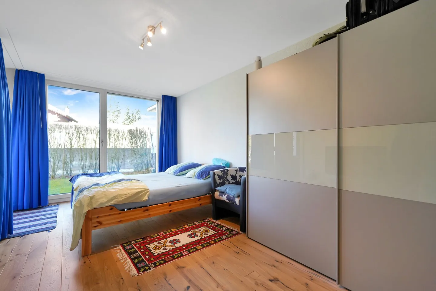 Modern, bright terrace apartment with large garden - Photo 10 of 13