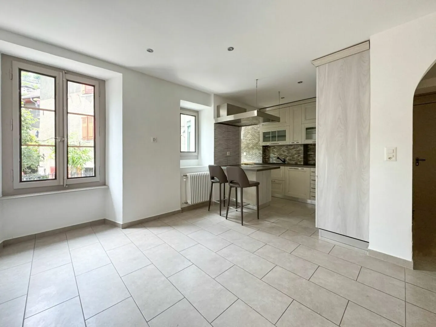 Magnifico appartamento di 5,5 locali completamente ristrutturato. - Foto 3 di 16