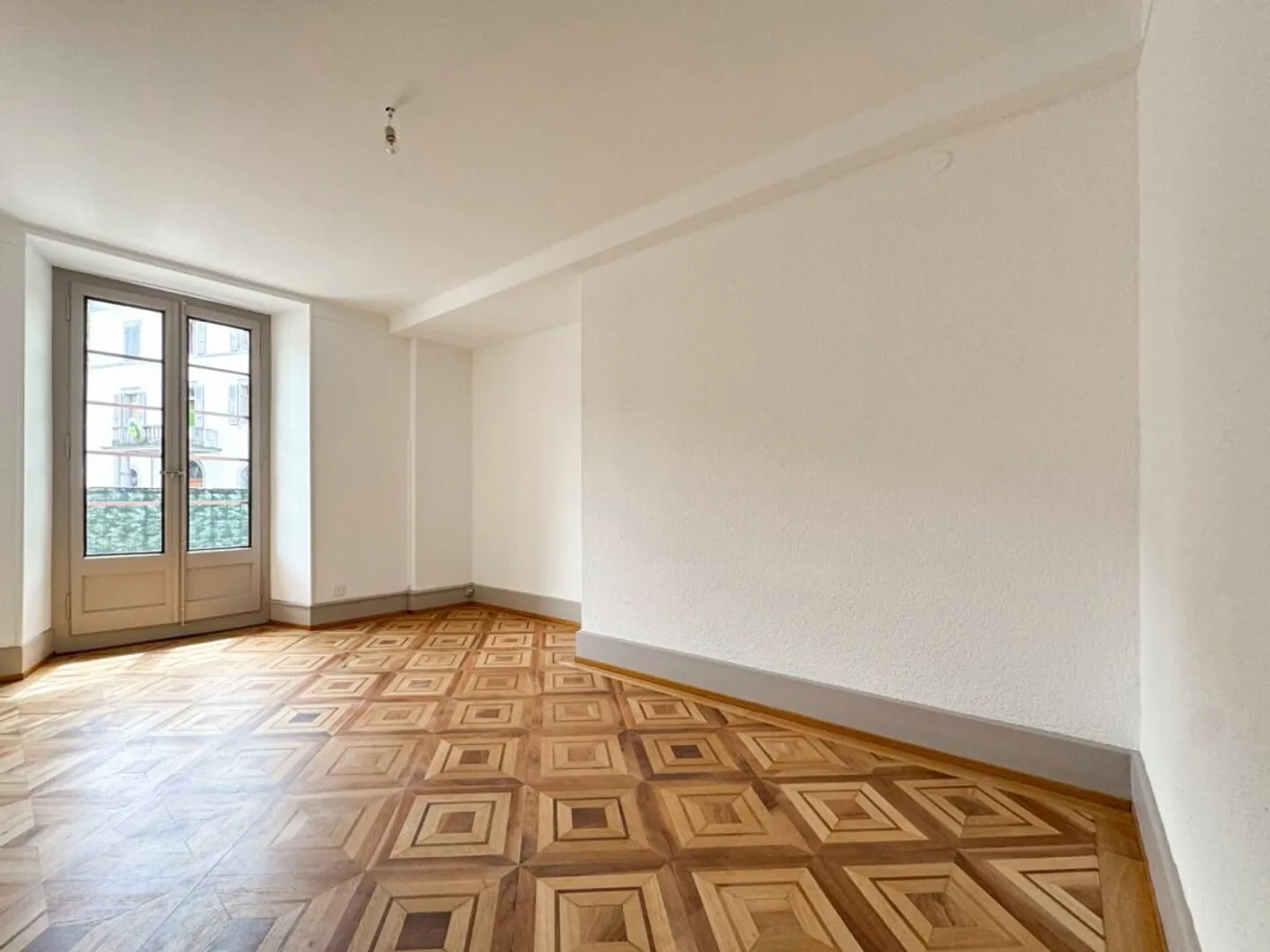 Magnifico appartamento di 5,5 locali completamente ristrutturato. - Foto 10 di 16