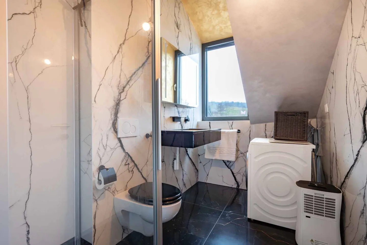 Charmante 2,5-Zimmer-Wohnung, möbliert, 10 Min. von der EHL entfernt - Foto 5 von 6