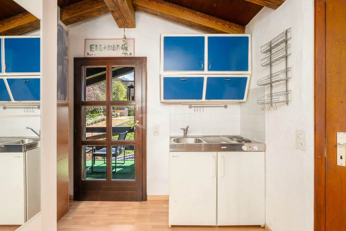 EINE OASE DER PRIVATSPHÄRE: VILLA MIT TEICH UND DEPENDANCE - Foto 12 von 20
