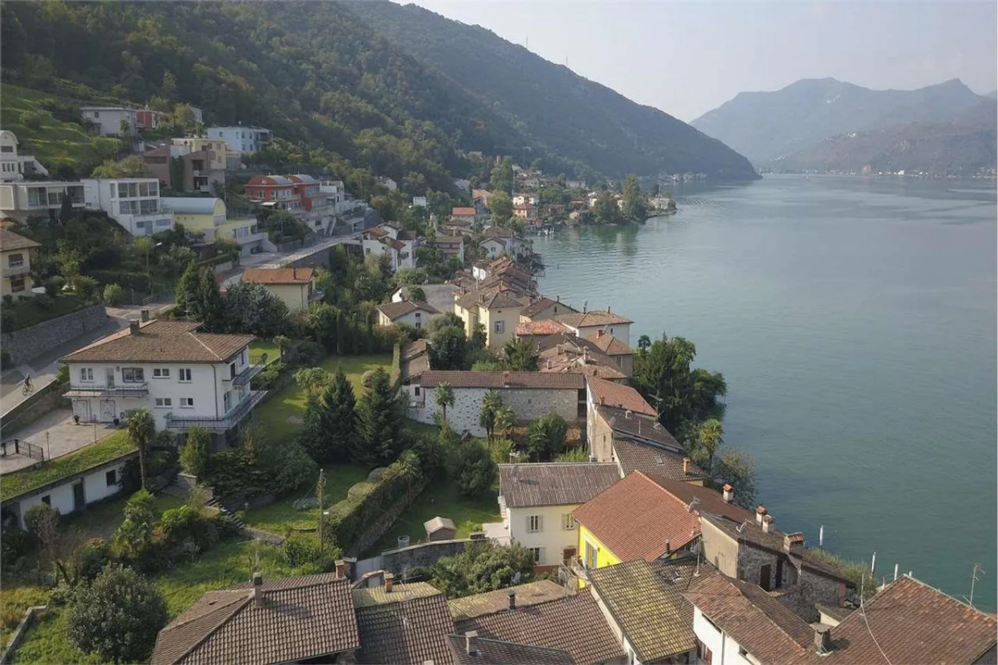 Panoramic Villa on Lake Ceresio with Large Garden - Photo 3 of 13