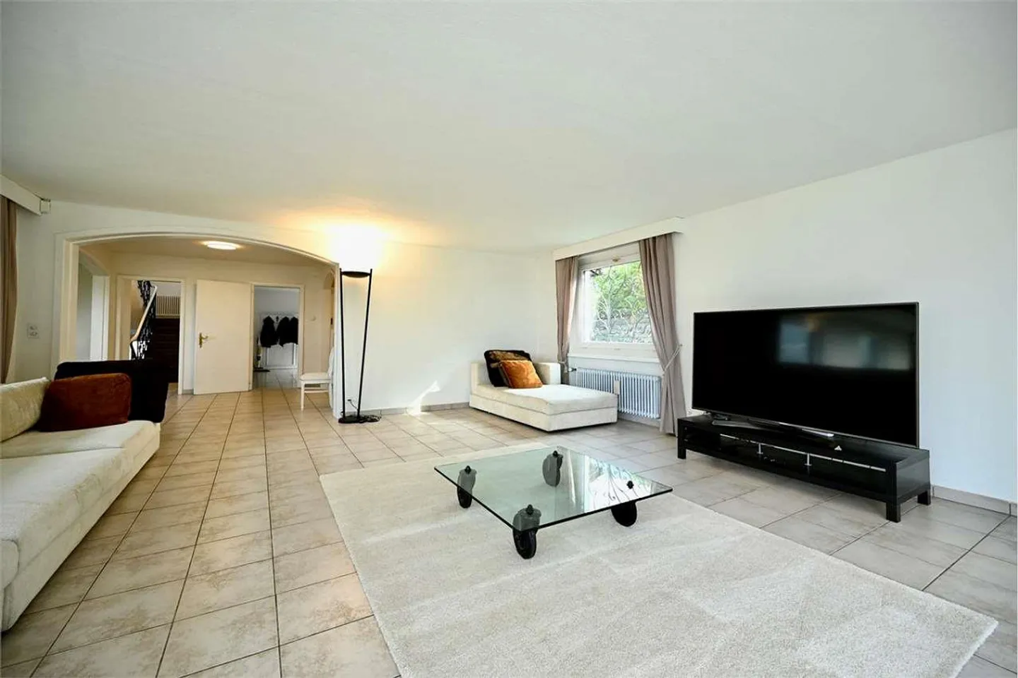 Panoramic Villa on Lake Ceresio with Large Garden - Photo 5 of 13