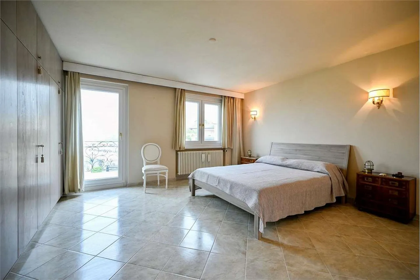 Panoramic Villa on Lake Ceresio with Large Garden - Photo 13 of 13