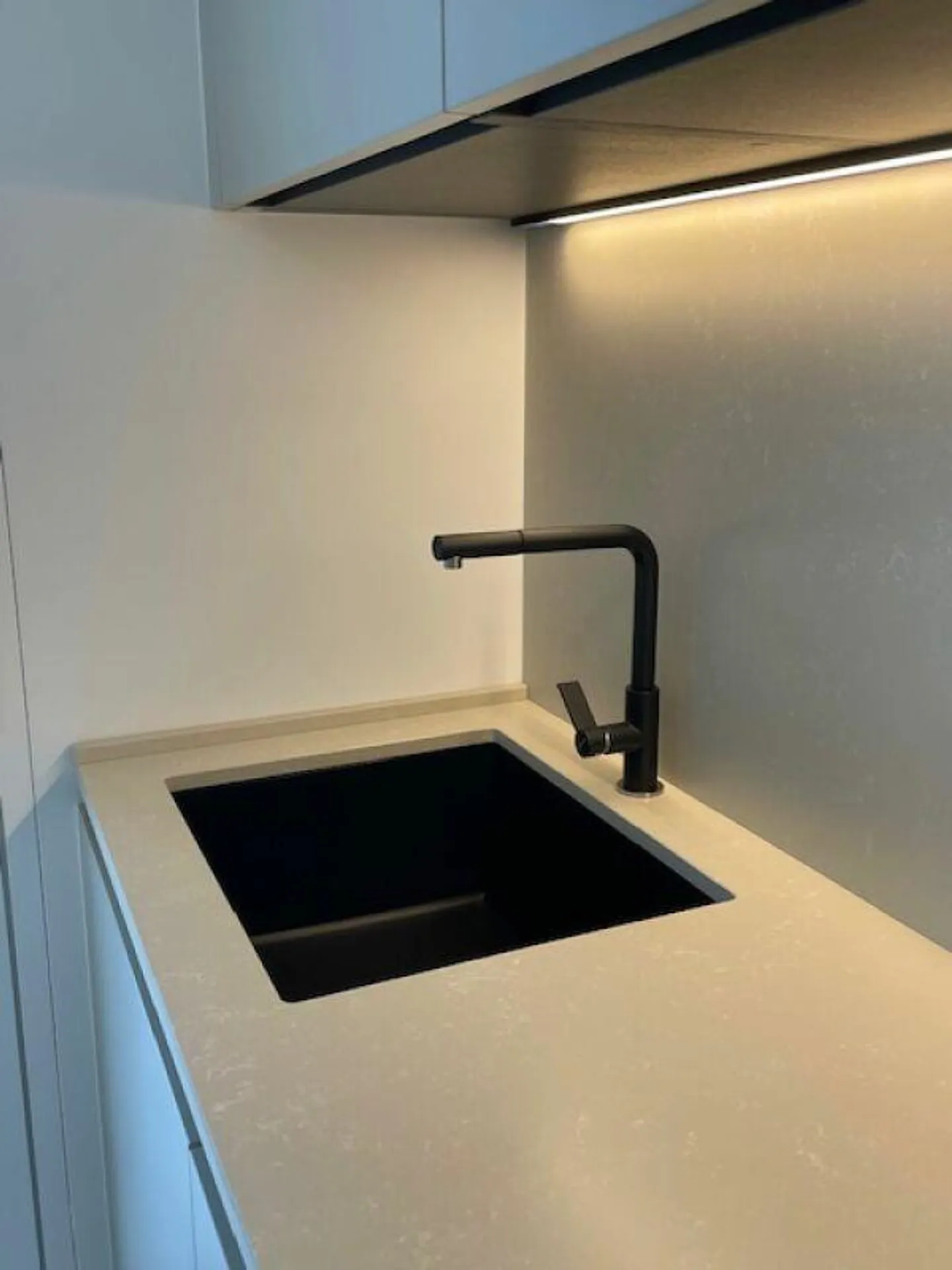 Appartamento moderno in zona tranquilla - Foto 7 di 12