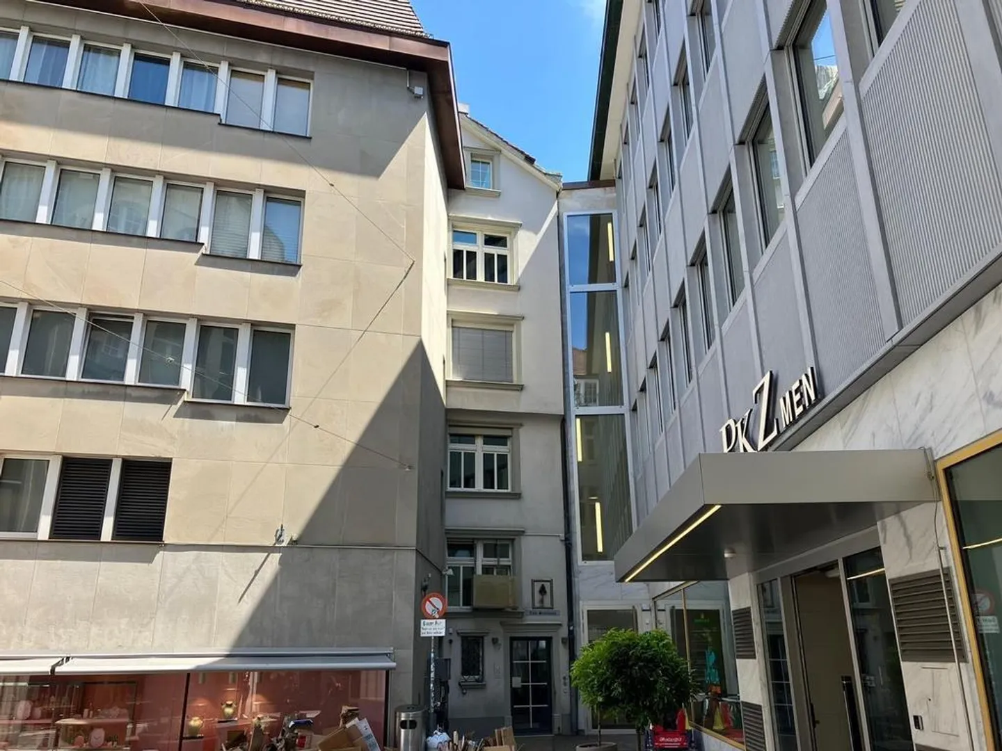 Ideal Student Apartment! - Photo 1 of 5