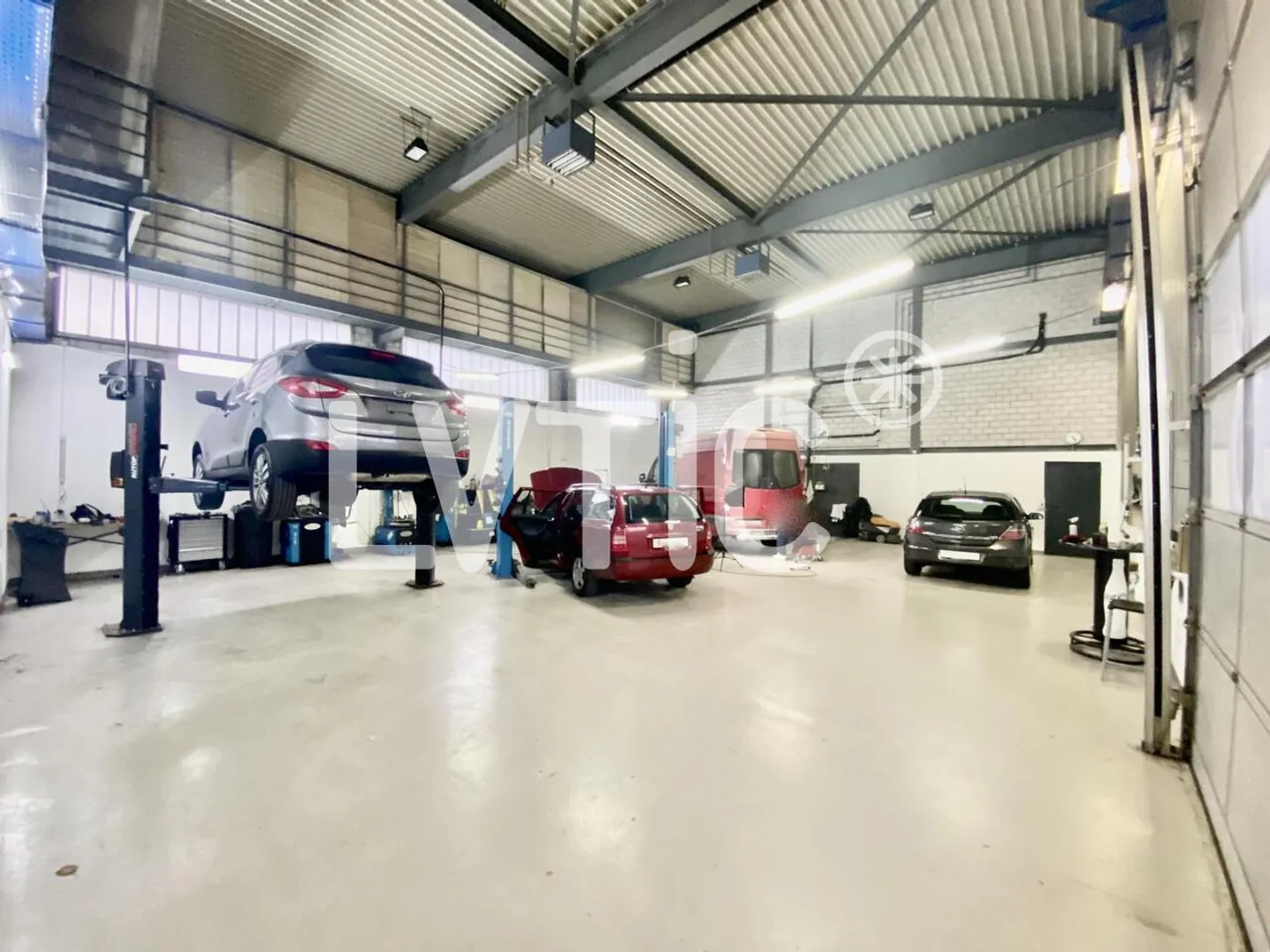 Gemischtes Industrie- und Wohngebäude mit 1650 m2 zum Verkauf Bösingen - Foto 2 von 9