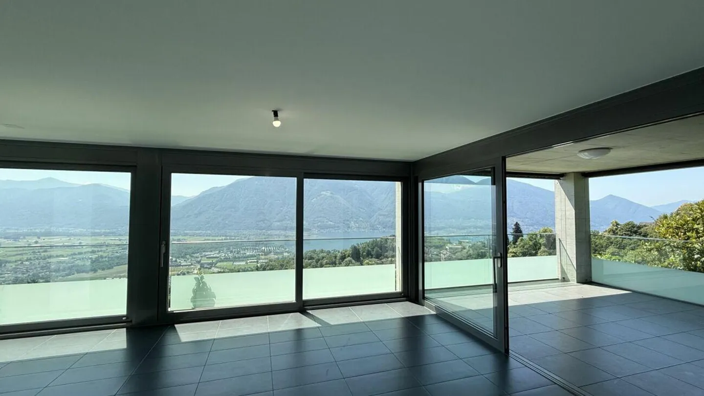 Splendid 4.5-room apartment + studio in Contra - Photo 6 of 20