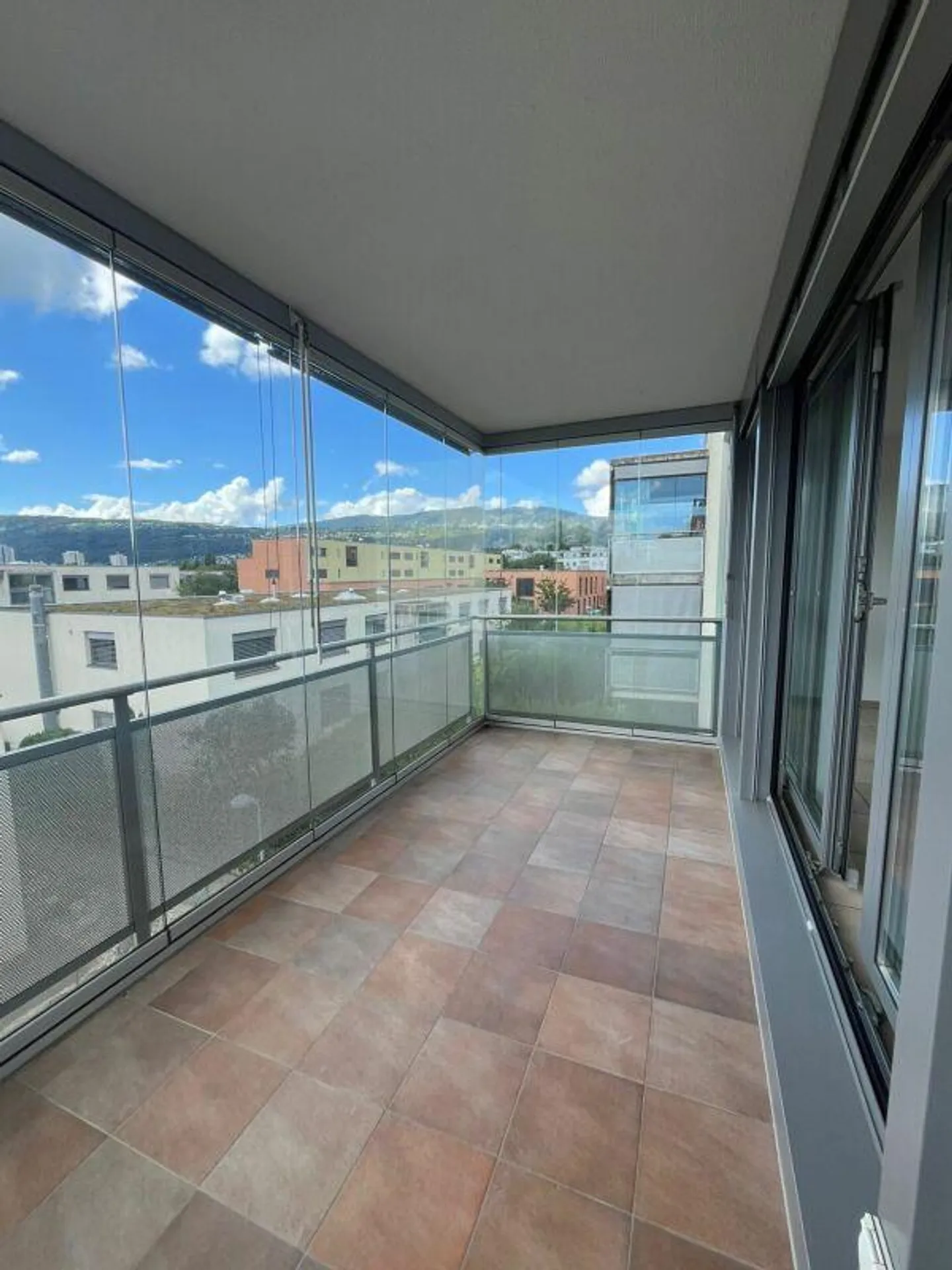 Quiet & Bright 4½-Room Apartment Near the Forest - Photo 1 of 13