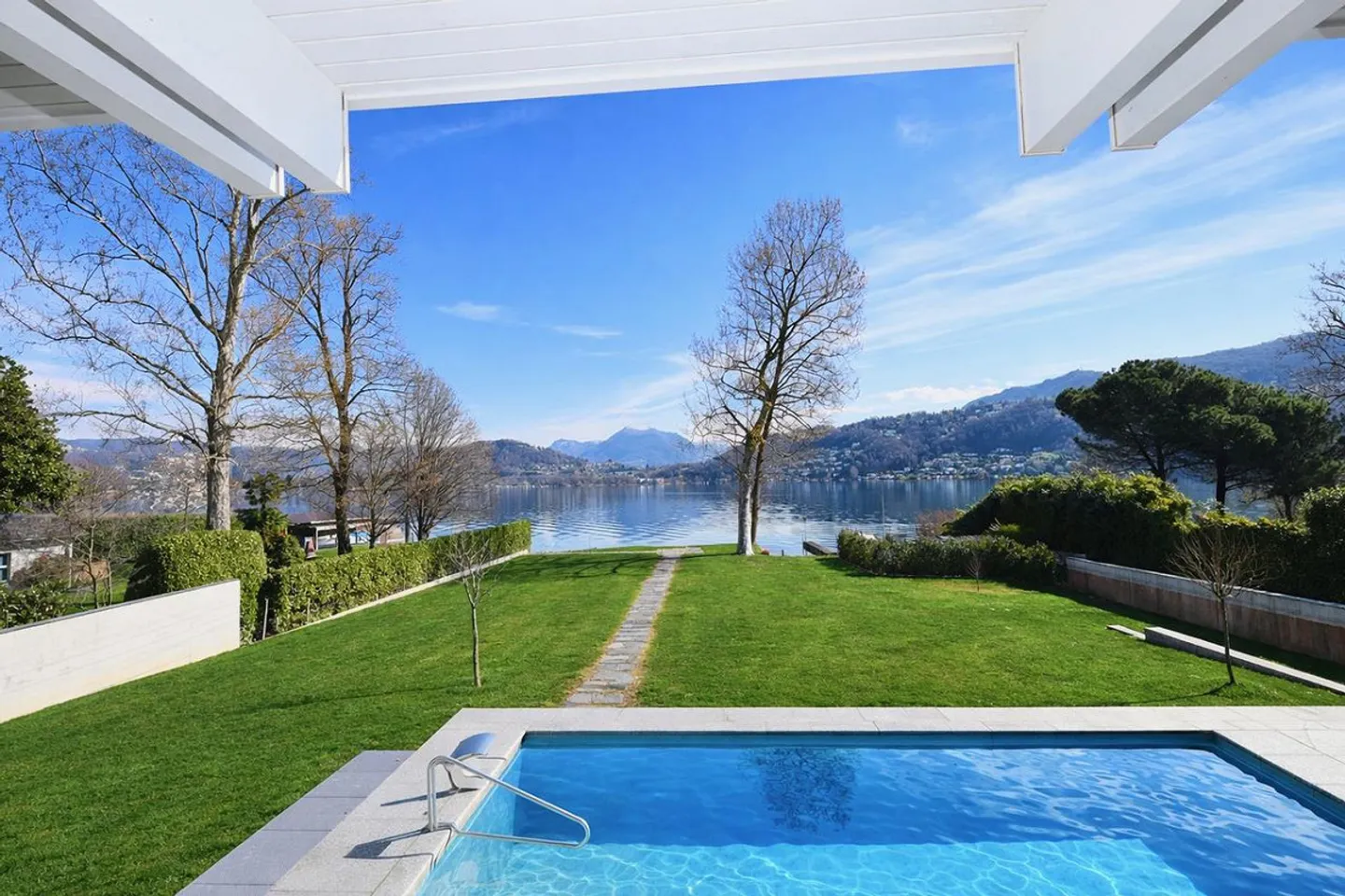 Moderne Villa am Lago di Lugano - Foto 4 von 30