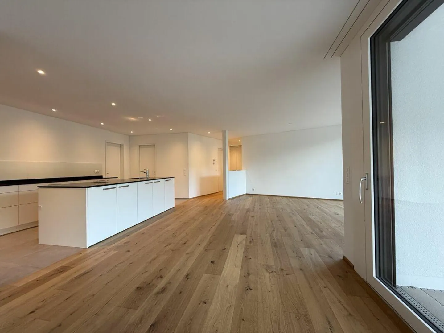 Grosszügige 3.5 Zimmer-Eigentumswohnung - Foto 2 von 8