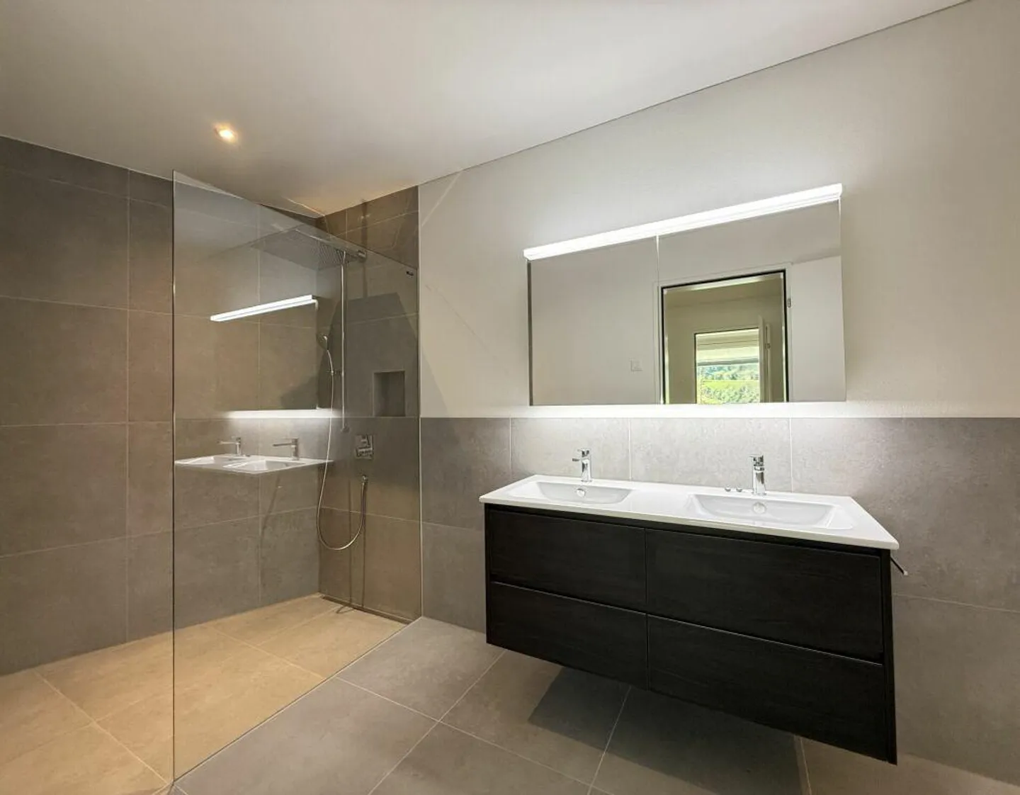 Grosszügige 3.5 Zimmer-Eigentumswohnung - Foto 4 von 8