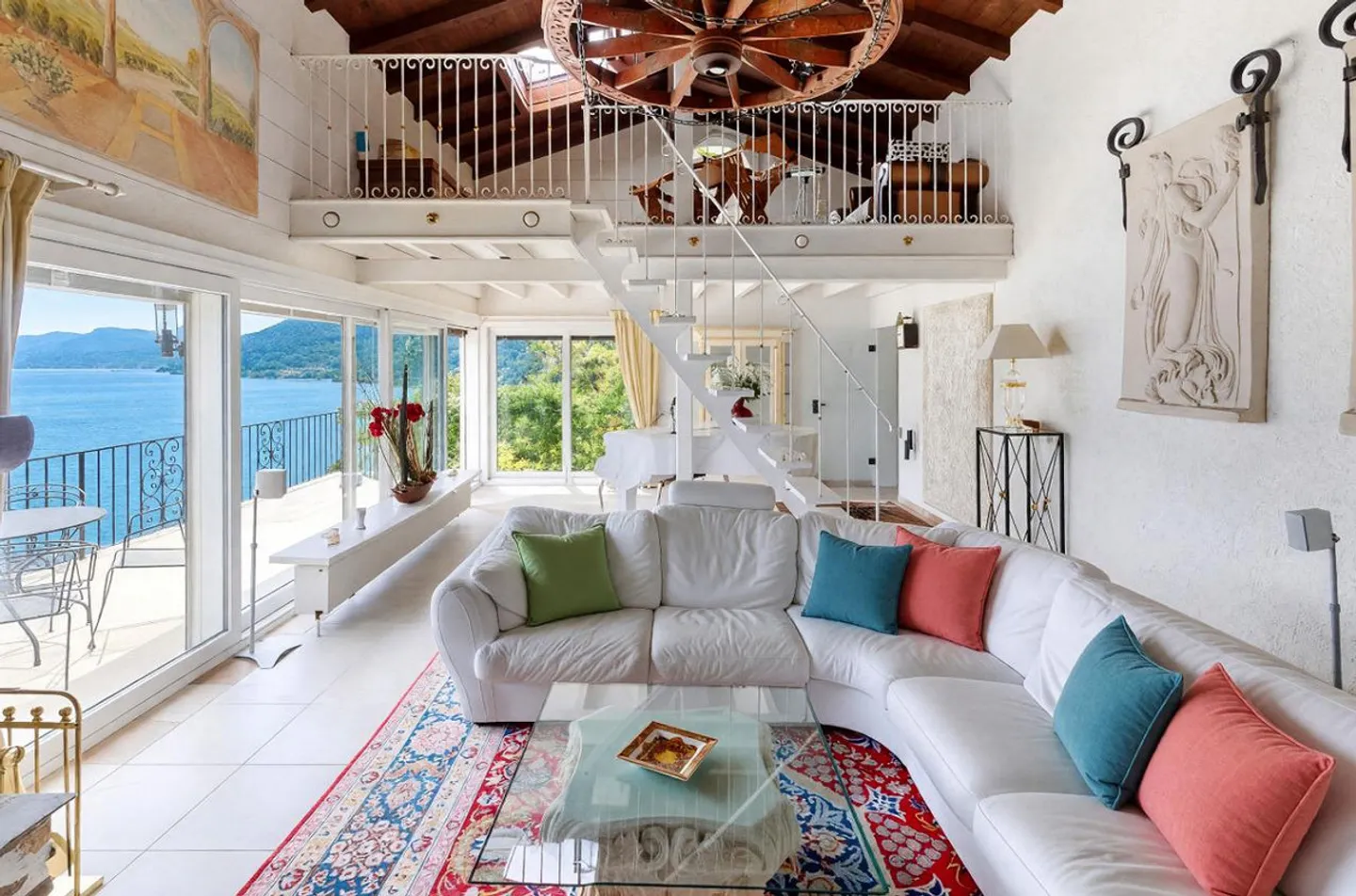 Villa mit 180°-Seeblick - Foto 4 von 11