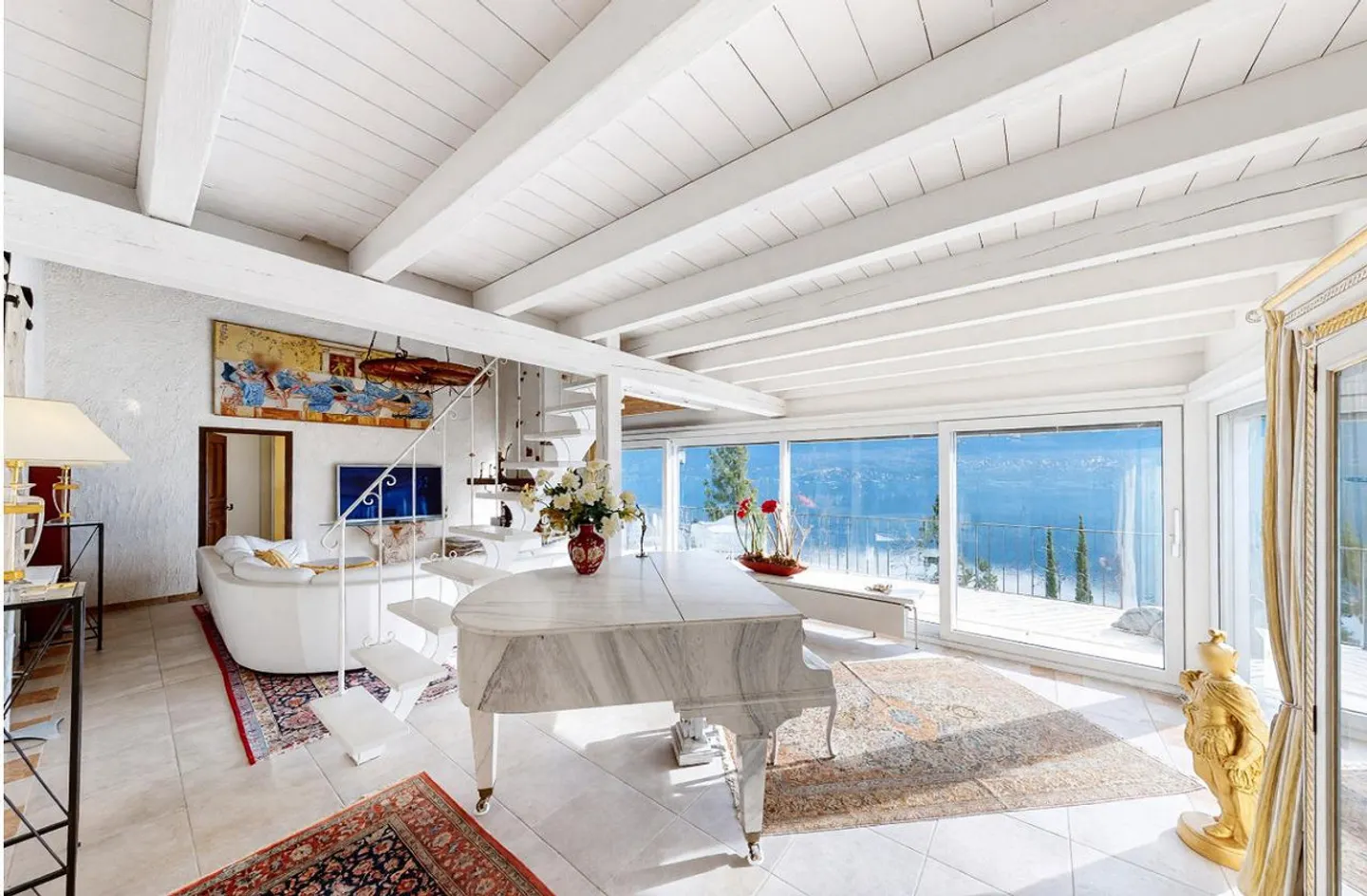 Villa mit 180°-Seeblick - Foto 5 von 11