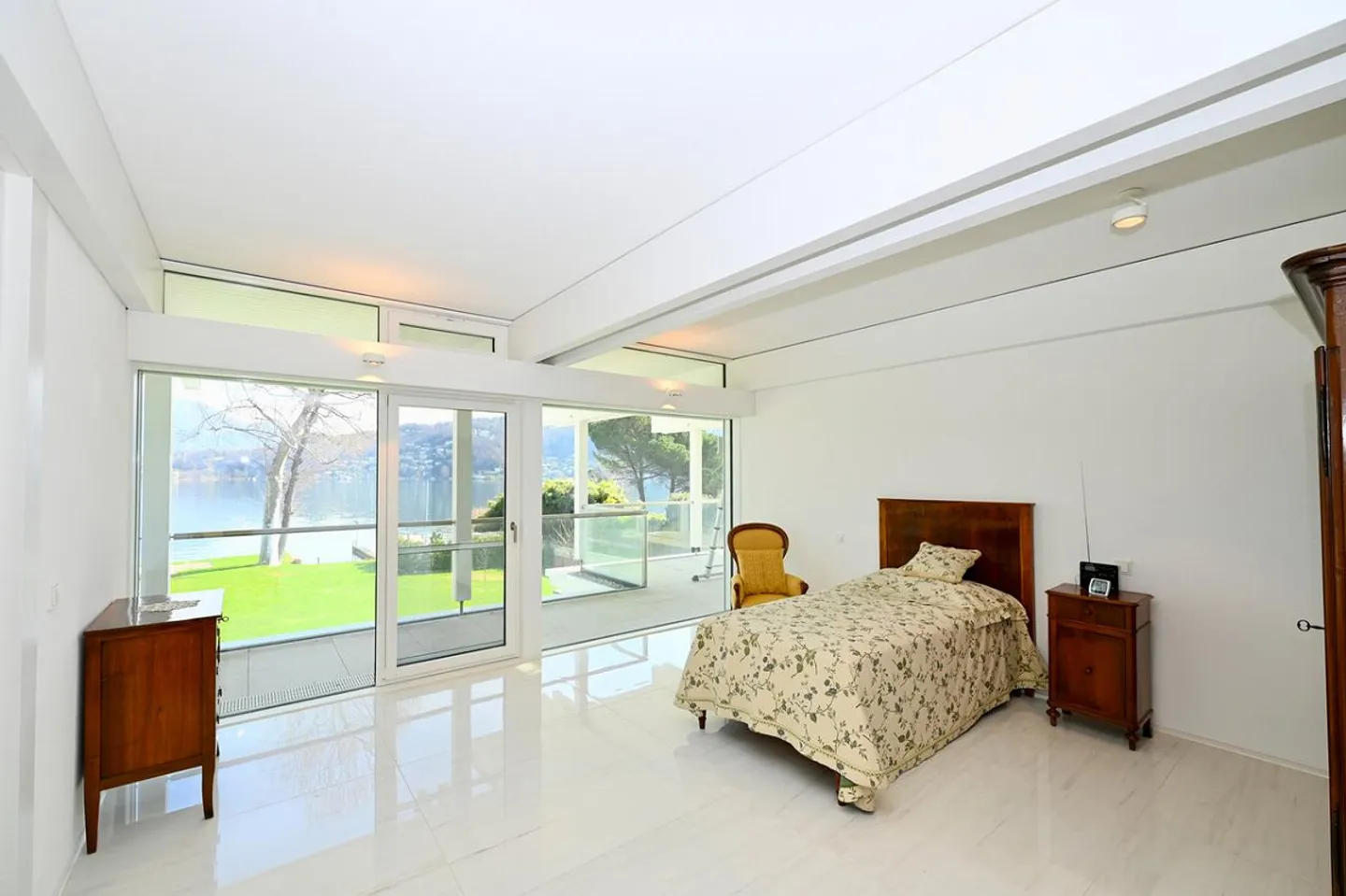 Moderne Villa am Lago di Lugano - Foto 24 von 30
