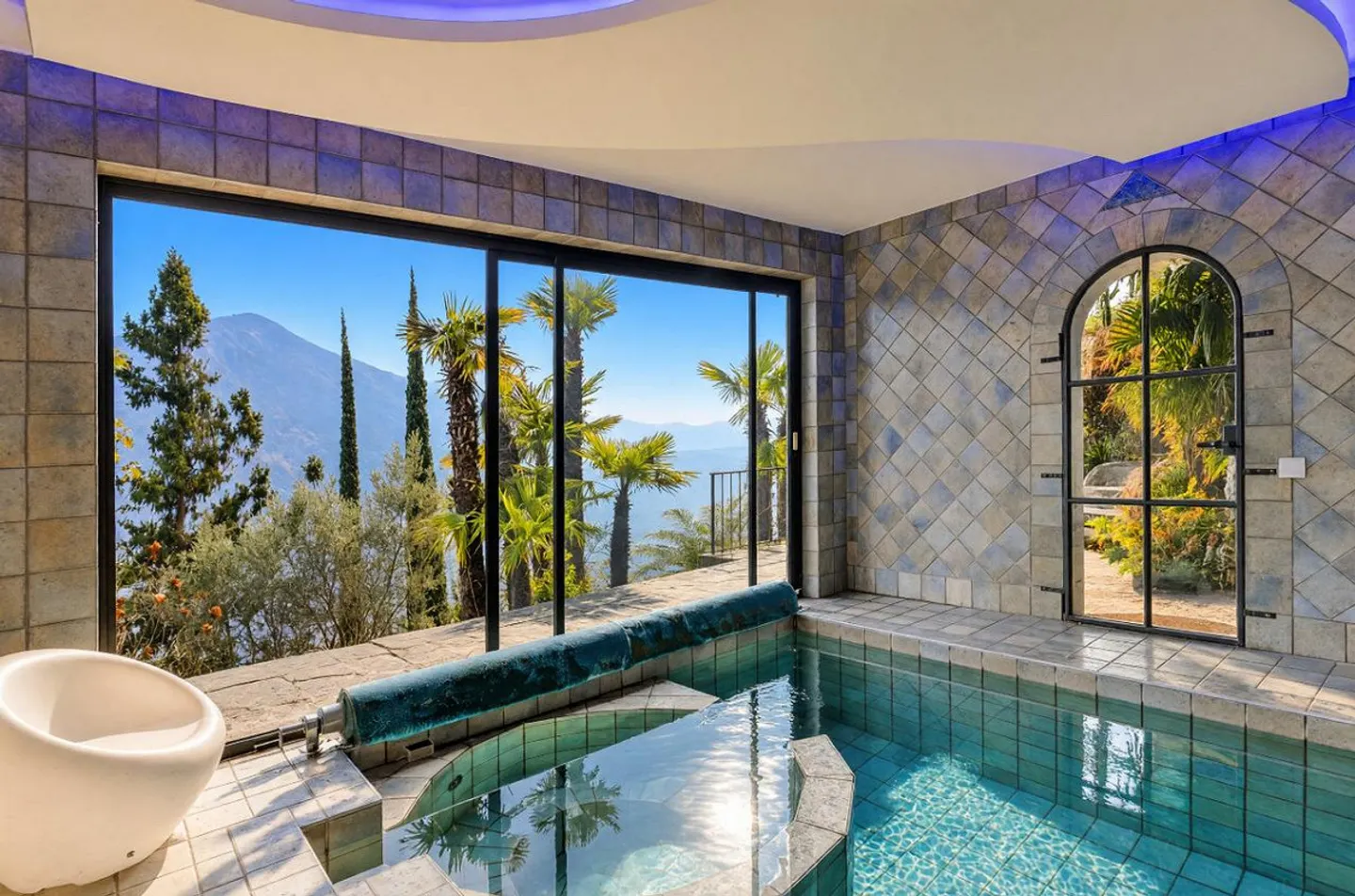 Villa mit 180°-Seeblick - Foto 6 von 11