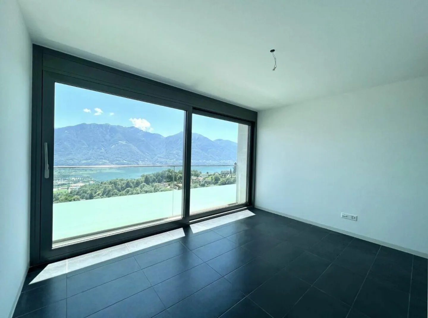 Splendid 4.5-room apartment + studio in Contra - Photo 16 of 20