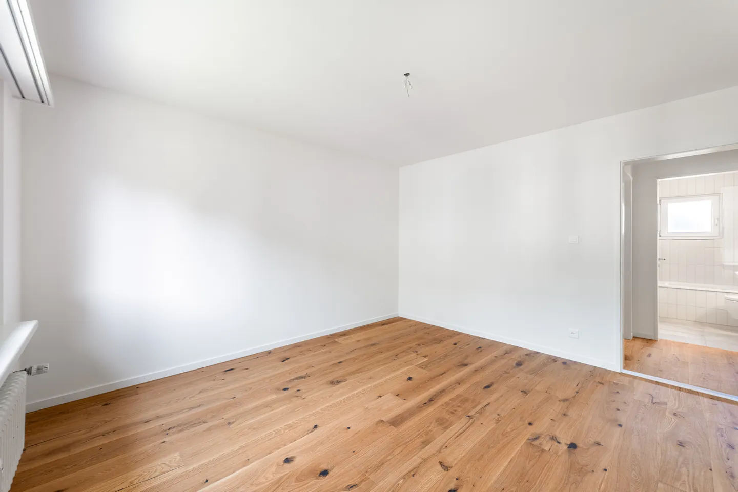 Renovierte Wohnung in Adliswil - Foto 8 von 13