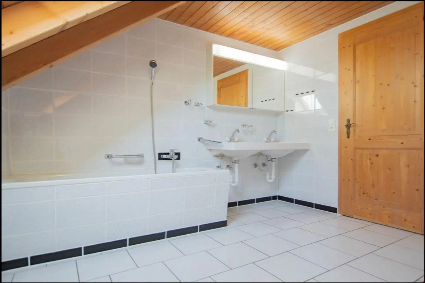 Maisonette molto generosa di 6.5 stanze - Foto 6 di 8