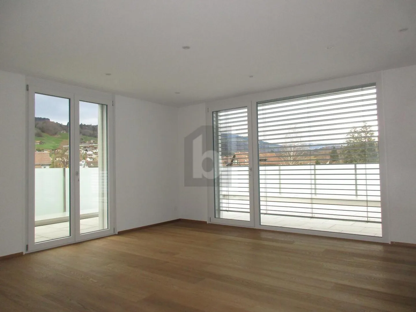 LUXURIÖSES LEBEN NAHE DER NATUR - Foto 5 von 6