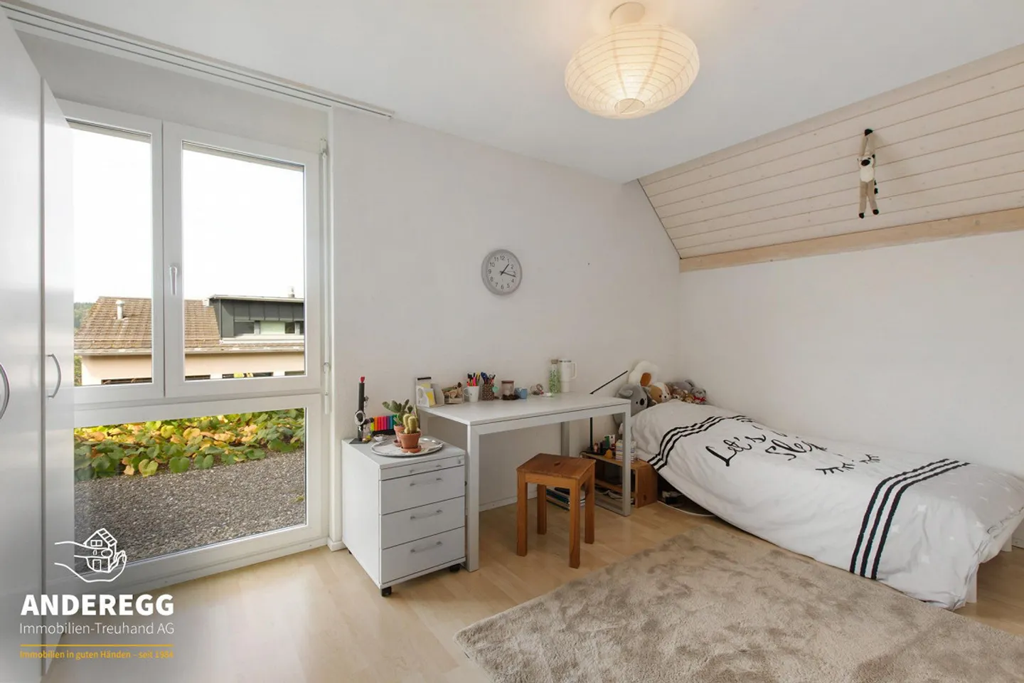 Casa unifamiliare di 5,5 (6,5) stanze in una posizione familiare con vista! - Foto 11 di 14