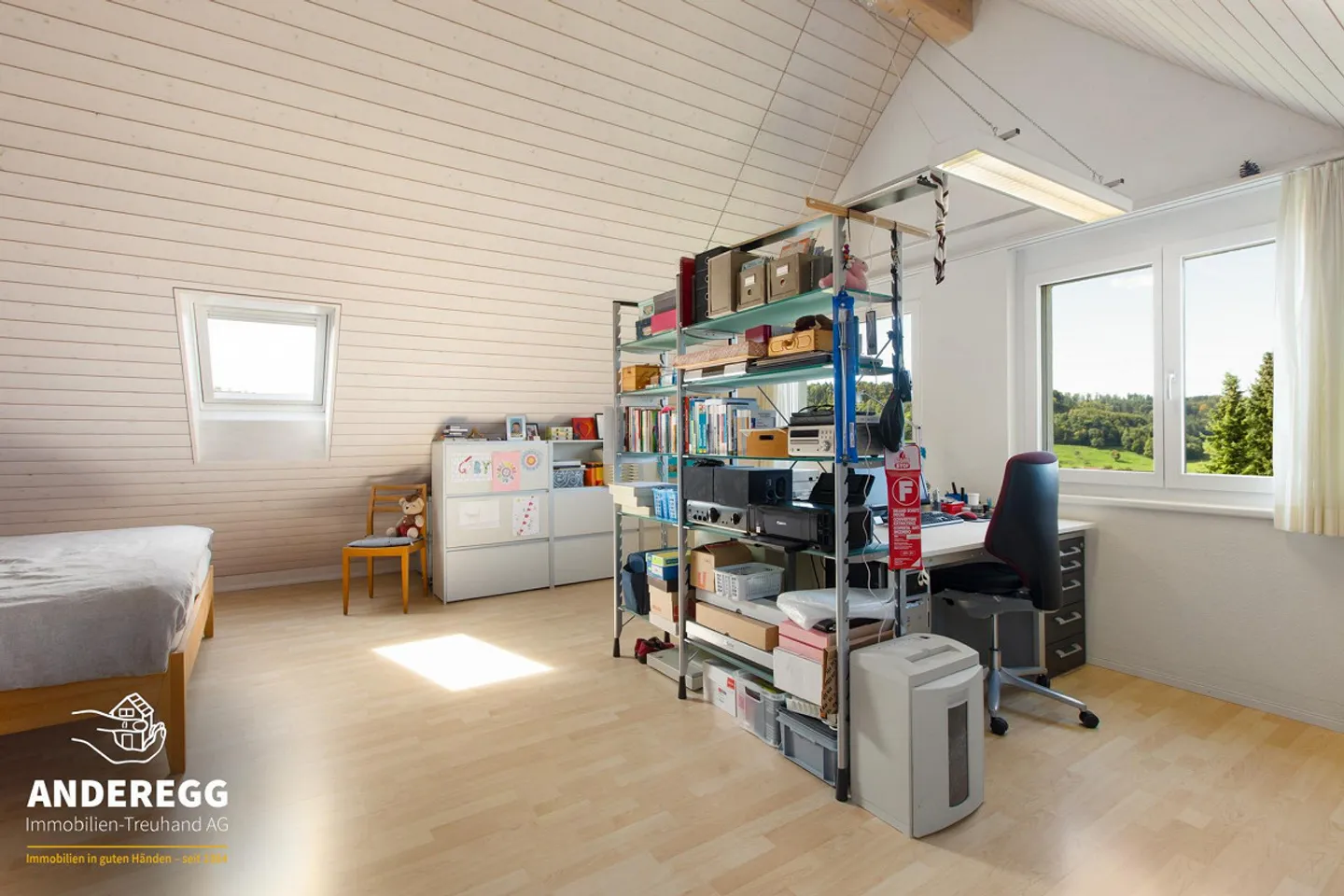 Casa unifamiliare di 5,5 (6,5) stanze in una posizione familiare con vista! - Foto 13 di 14