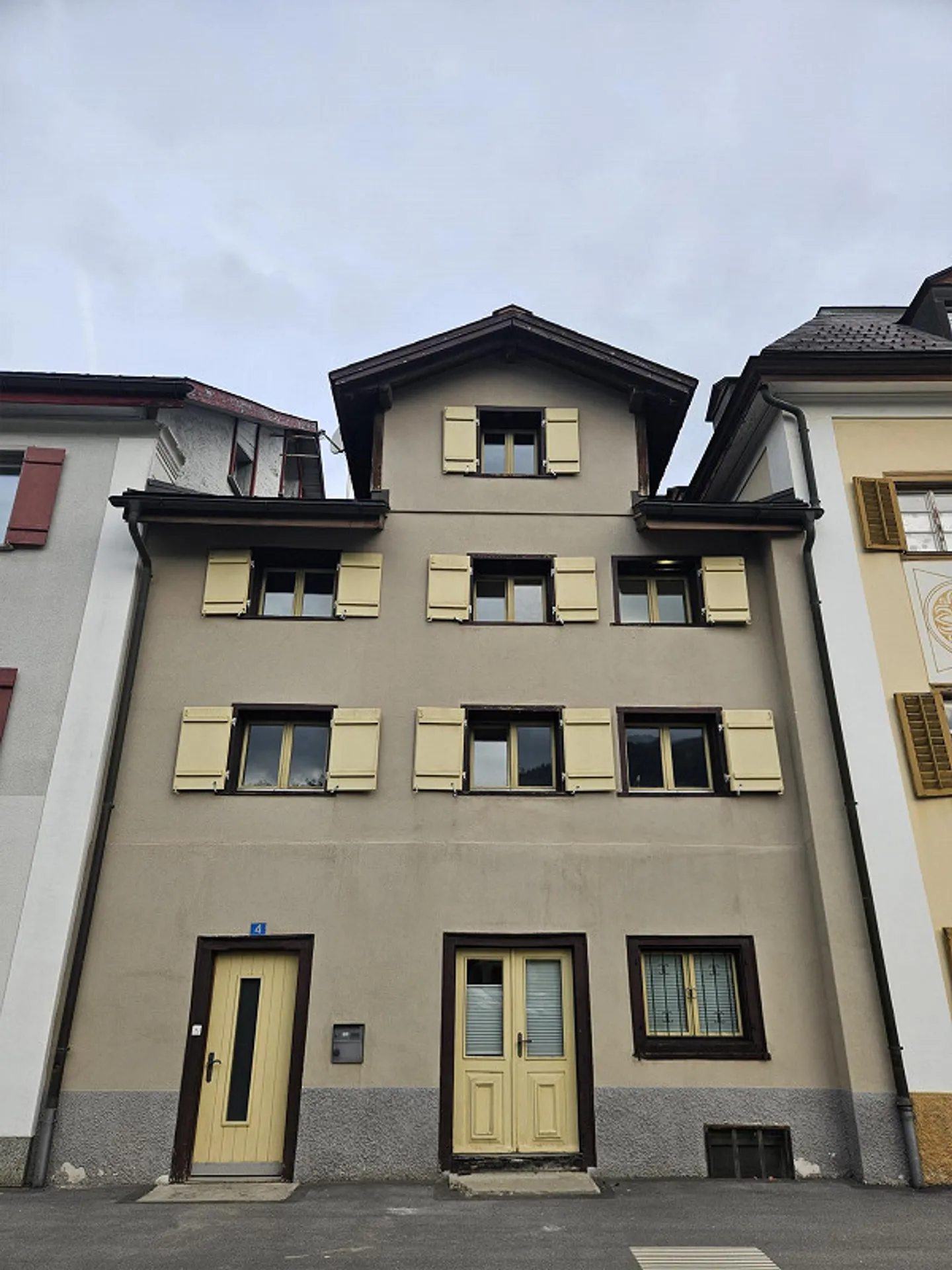 Maison individuelle spacieuse à louer à Ilanz - Photo 1 sur 9