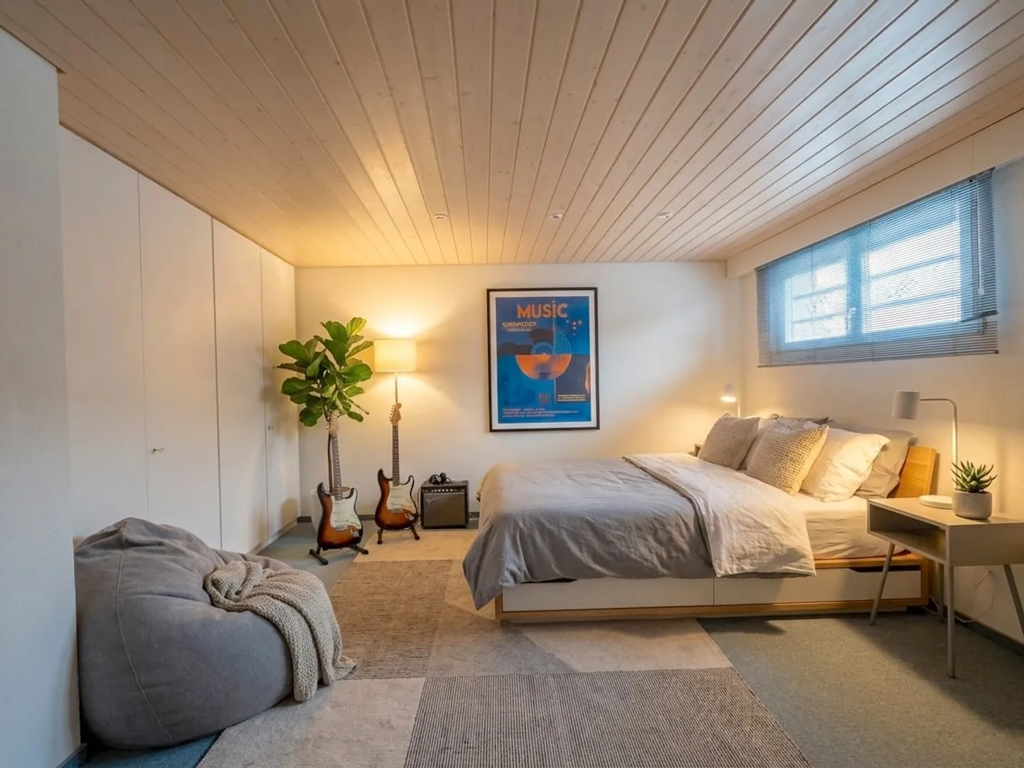 Charming Townhouse with Mountain View - Photo 11 of 13