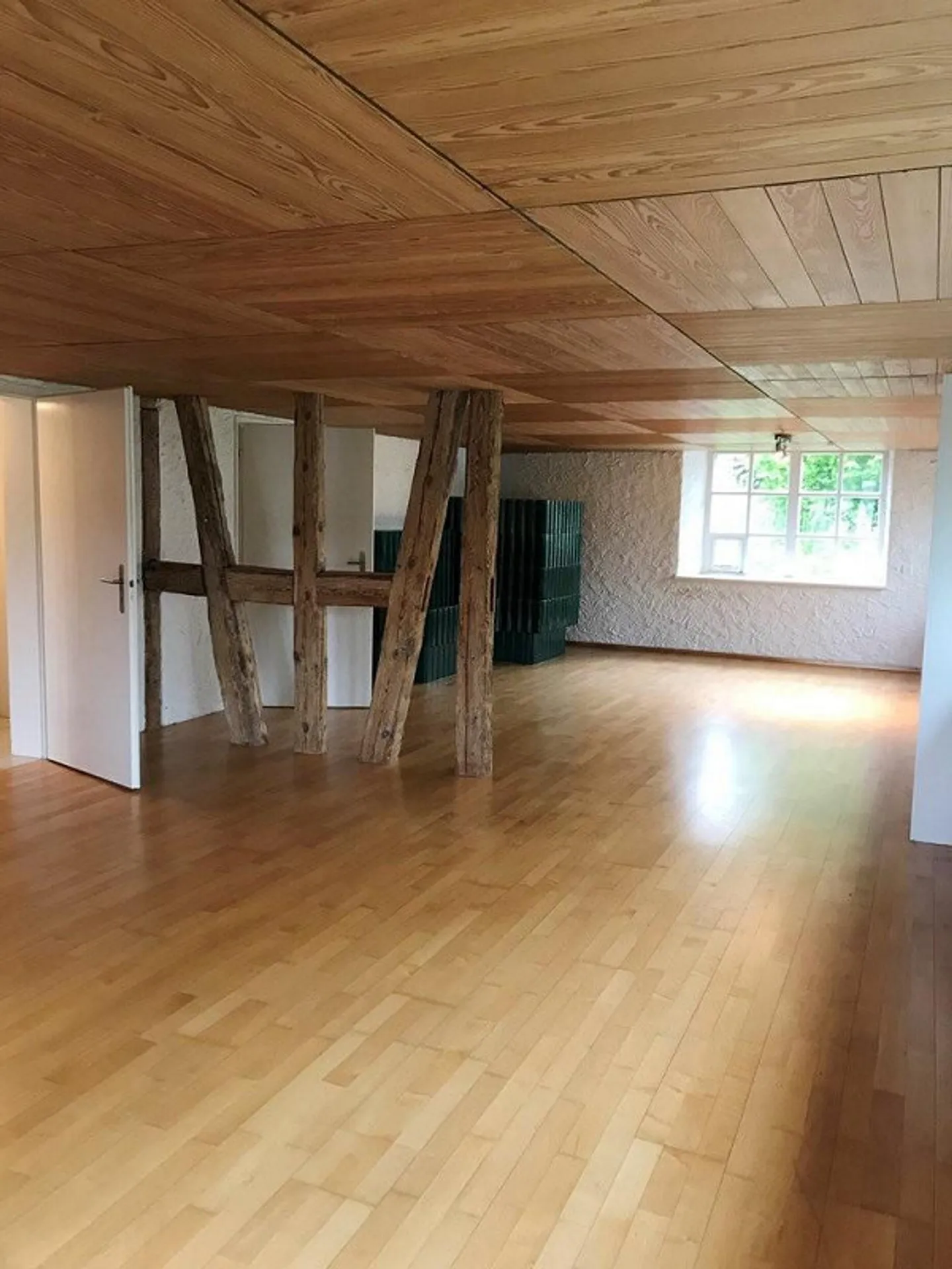 Befristetes Einfamilienhaus mit grossem Garten, Ideal für Familien - Photo 3 sur 12