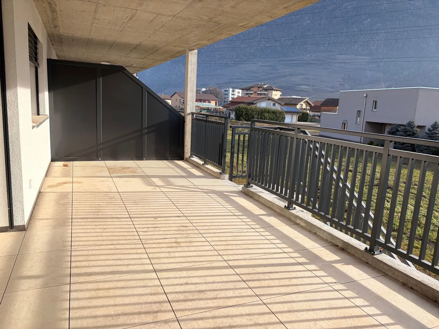 MAGNIFIKANTE 2.5-ZIMMER-WOHNUNG IM EG - Foto 2 von 6