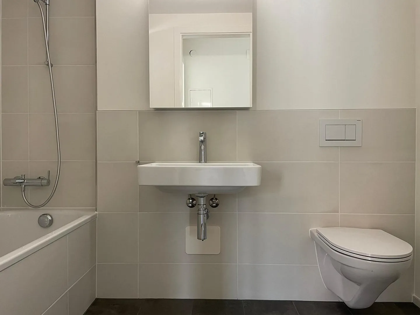 1-room apartment near Schwarzpark - Photo 2 of 4