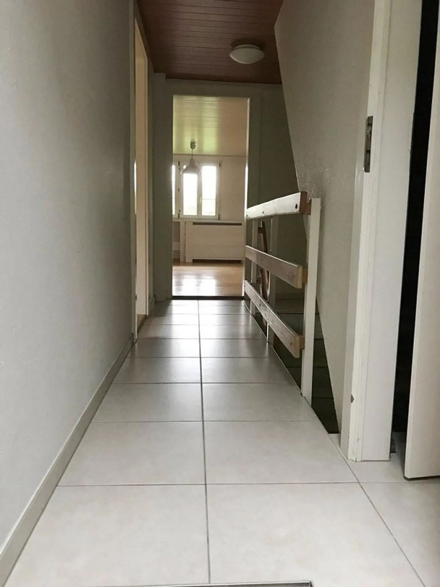 Befristetes Einfamilienhaus mit grossem Garten, Ideal für Familien - Photo 10 sur 12